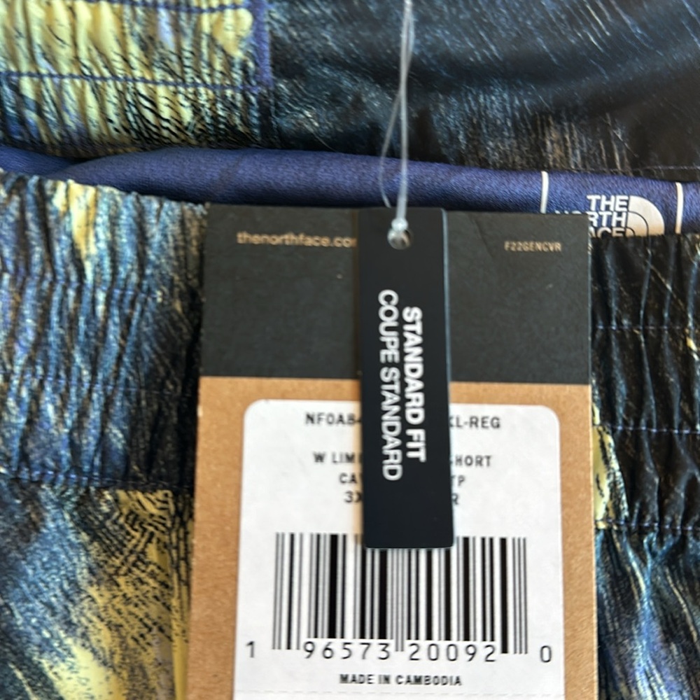 NWT The North Face Blue Patterned Tie Dye Athletic Shorts Zipper Pockets XXXL - Picture 3 of 6
